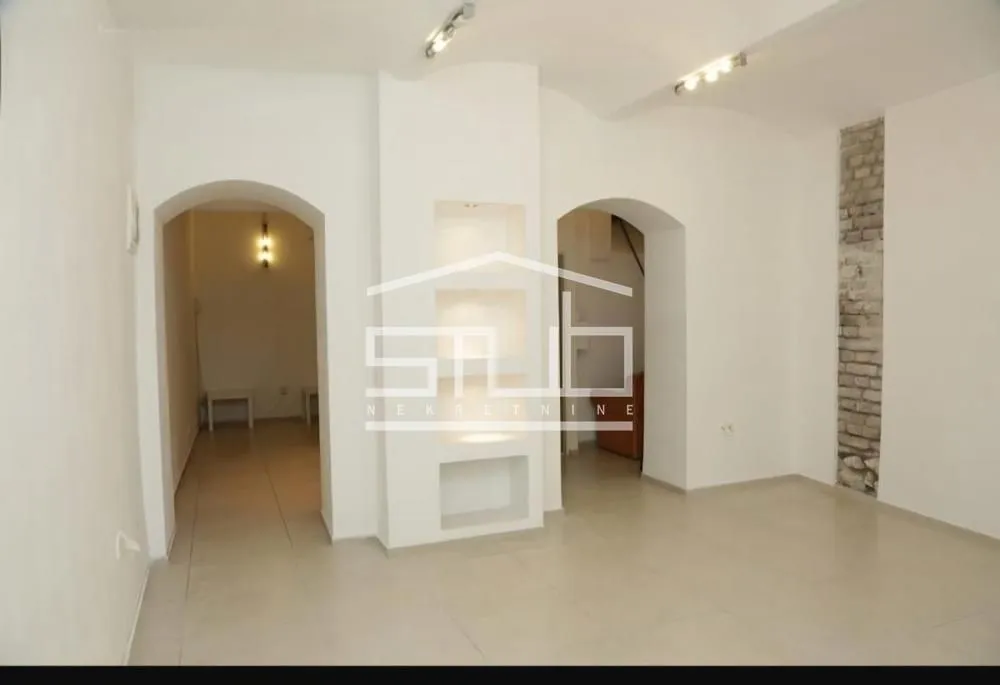 Sale, office space, 38m², Stari Grad, Beograd