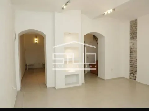 Sale, office space, 38m², Stari Grad, Beograd