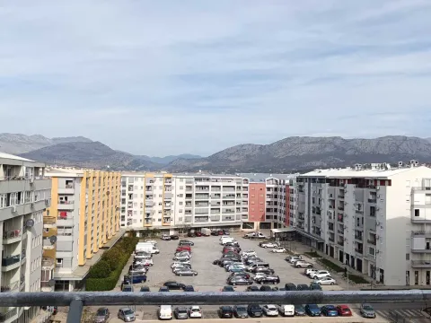 Izdavanje, jednosoban stan, 42m², Stari Aerodrom, Podgorica - image 8