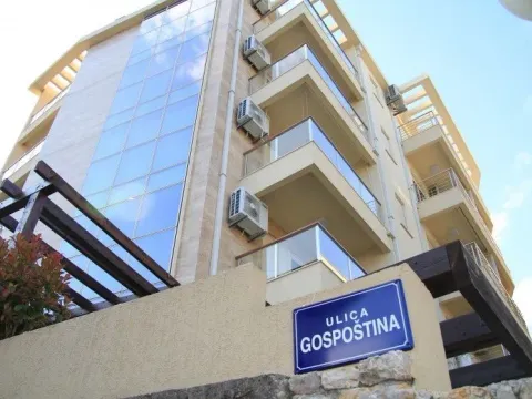 Izdavanje, dvosoban stan, 1m², Budva, Crna Gora - image 5