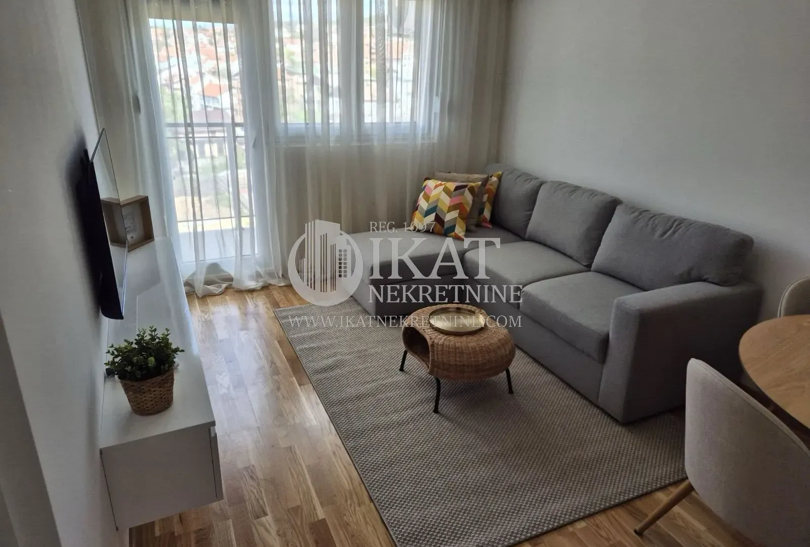 Izdavanje, jednosoban stan, 38m², Višnjica, Palilula Sve Podlokacije