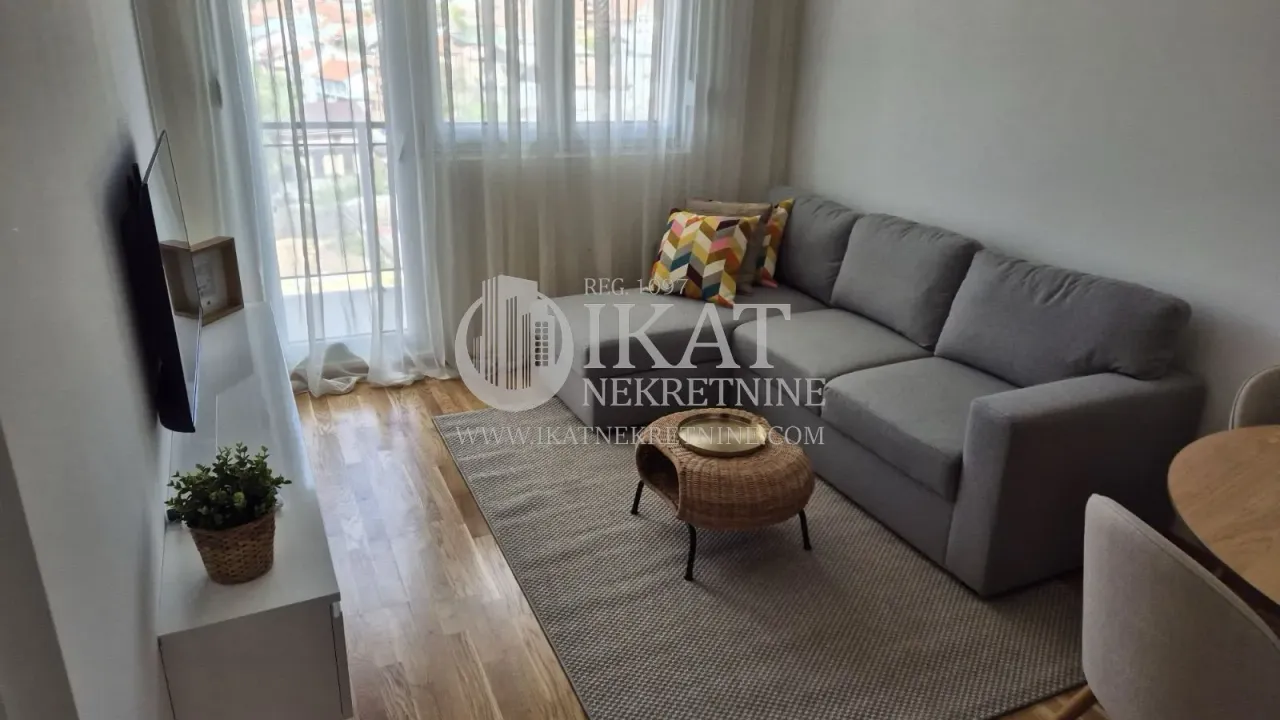 Izdavanje, jednosoban stan, 38m², Višnjica, Palilula Sve Podlokacije