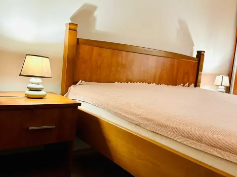 Rent, one bedroom apartment, 50m², Podkošljun, Budva - image 9