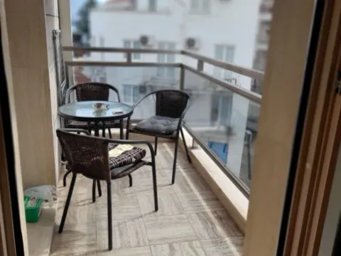 Rent, two bedroom apartment, 75m², Babin Do, Budva - image 8