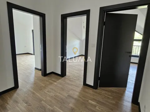 Sale, three bedroom apartment, 85m², Gorica C, Podgorica - image 10