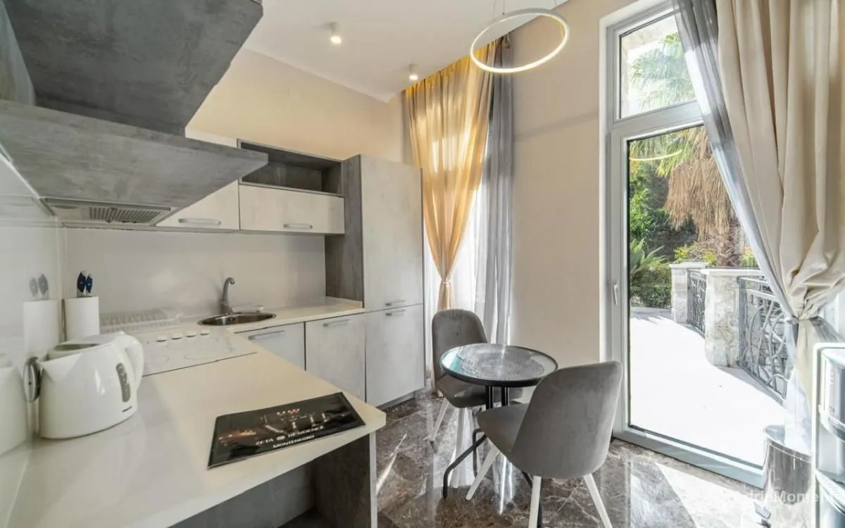 Prodaja, kuća, 351m², Stoliv, Kotor