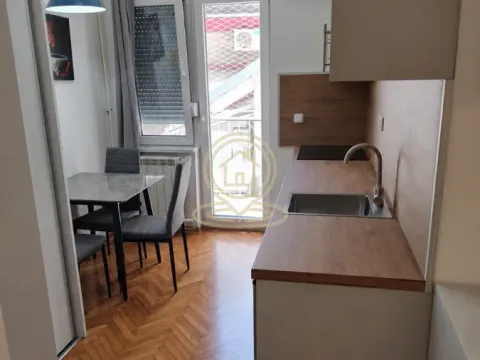 Izdavanje, jednosoban stan, 27m², Stari Grad, Beograd - image 6