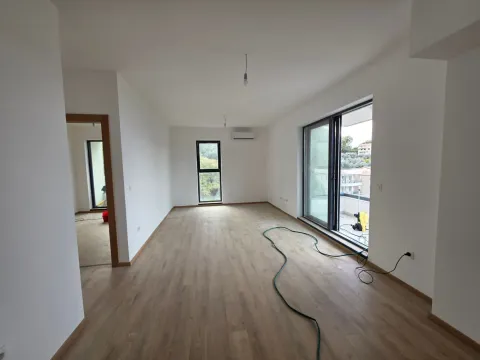 Sale, one bedroom apartment, 57m², Kamenovo, Budva - image 12