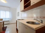 Izdavanje, dvosoban stan, 54m², Centar, Budva - image 4