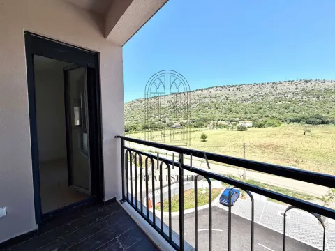Rent, one bedroom apartment, 44m², Tološi, Podgorica - image 7