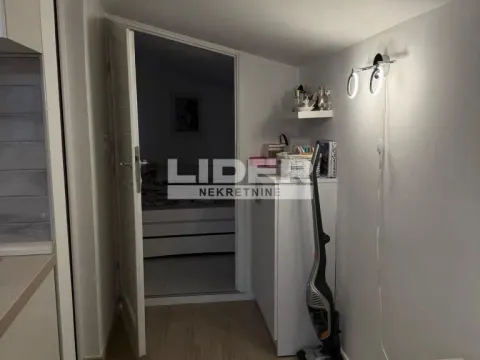 Izdavanje, dvosoban stan, 30m², Vračar Sve Podlokacije, Beograd - image 8