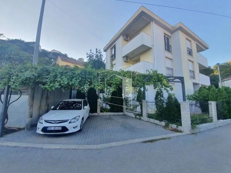 Izdavanje, stan, 65m², Preko Morače, Podgorica