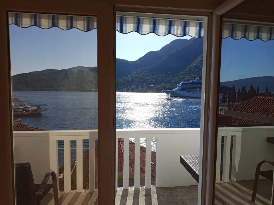 Rent, one bedroom apartment, 49m², Tivat, Crna Gora