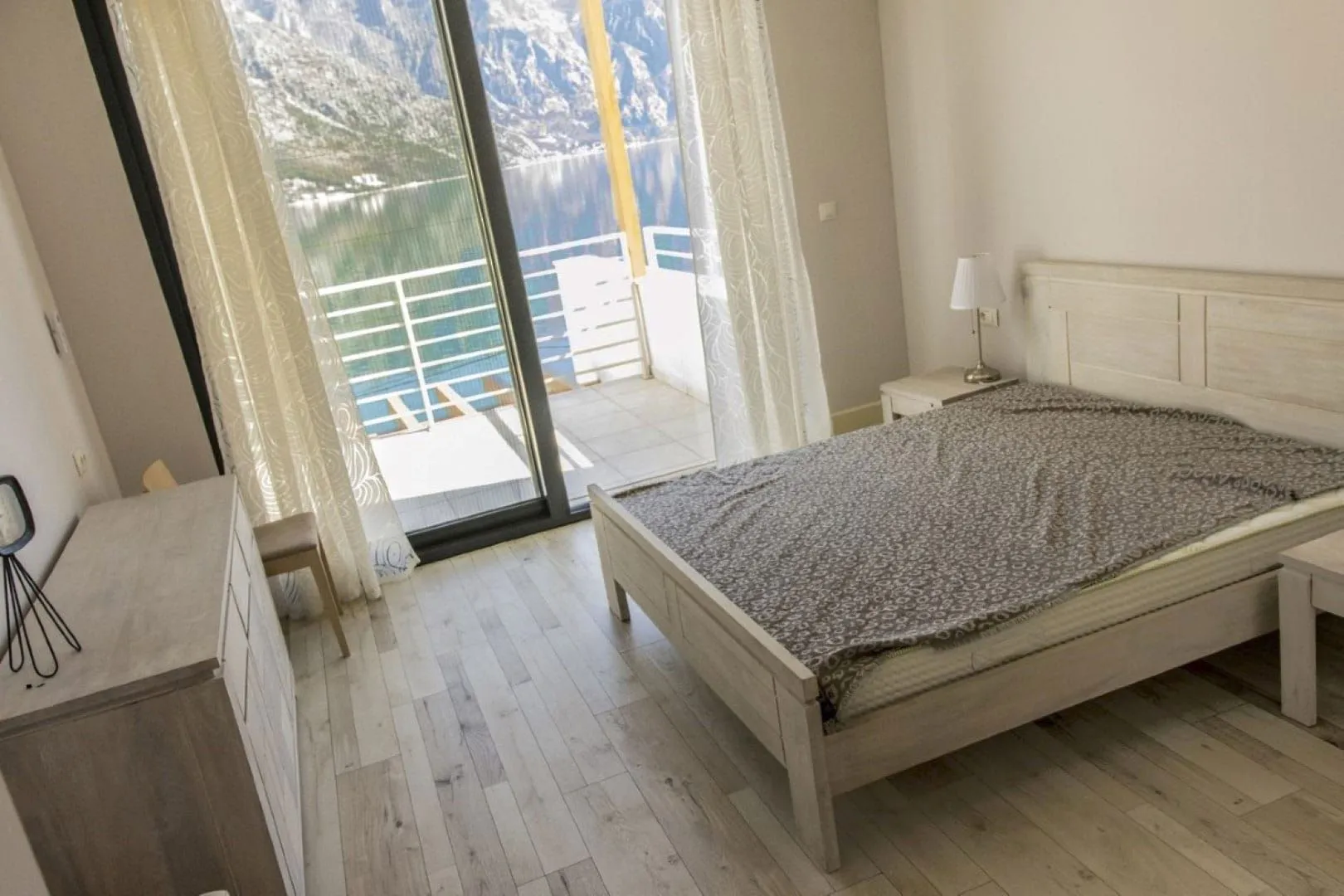 Sale, house, 325m², Stoliv, Kotor