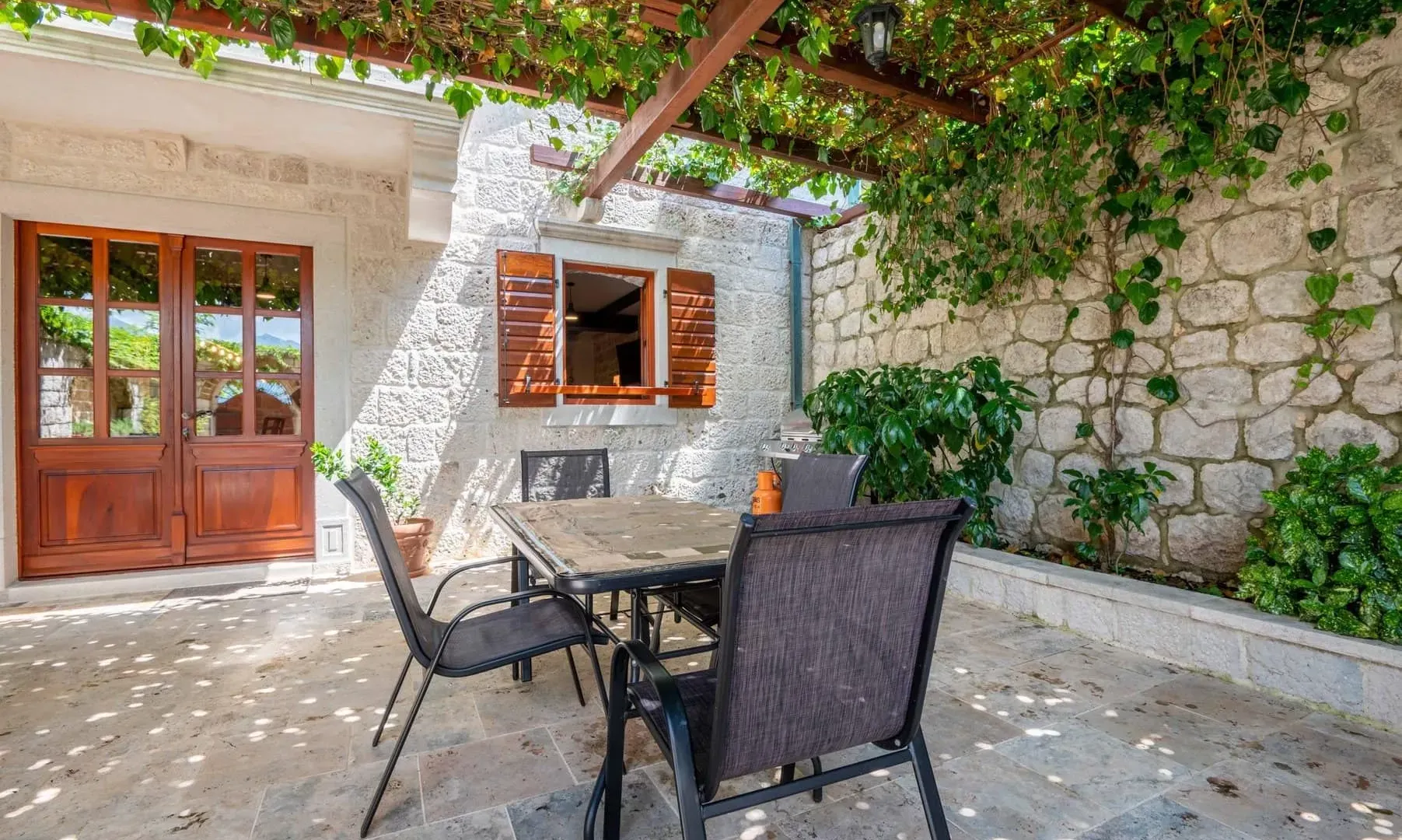 Sale, house, 415m², Dobrota, Kotor
