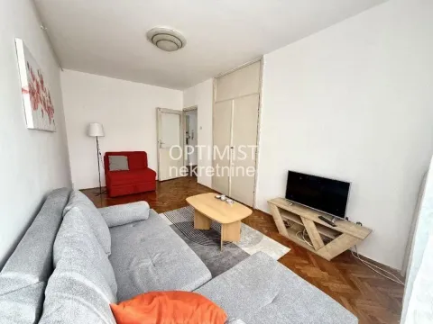 Izdavanje, dvosoban stan, 46m², Botanička Bašta, Palilula Sve Podlokacije