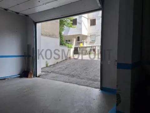 Rent, office space, 14m², Autokomanda, Voždovac Sve Podlokacije - image 3