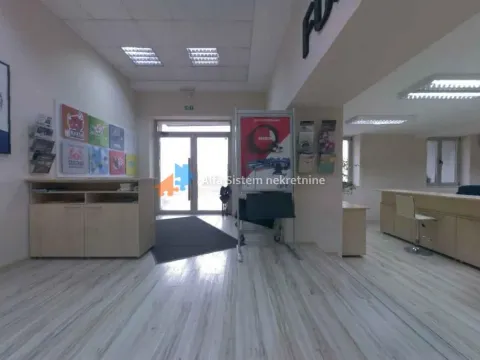 Izdavanje, poslovni prostor, 480m², Senjak, Beograd - image 2