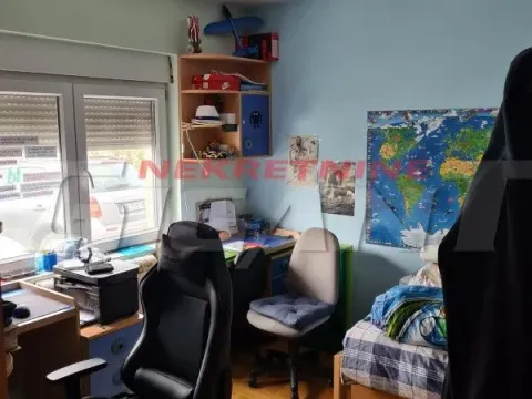 Prodaja, kuća, 520m², Veliki Mokri Lug, Zvezdara Sve Podlokacije - image 3