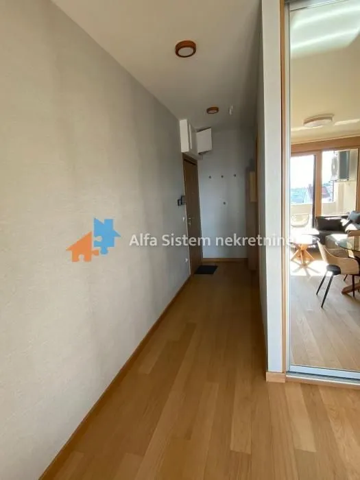 Izdavanje, dvosoban stan, 48m², Čubura, Beograd