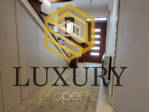 Izdavanje, kuća, 280m², Stara Varoš, Podgorica - image 6