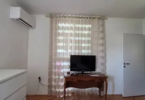 Rent, two bedroom apartment, 78m², Blok 5, Podgorica - image 20