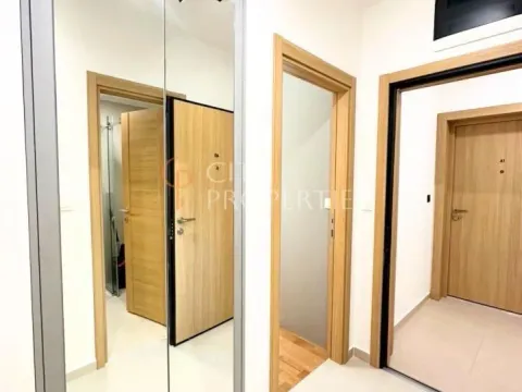 Izdavanje, stan, 53m², New City, Podgorica - image 8