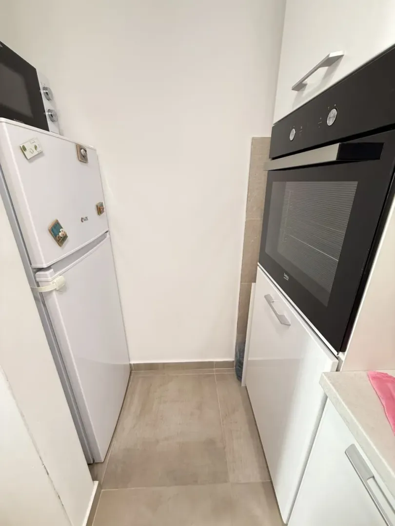 Izdavanje, jednosoban stan, 38m², Bečići, Budva