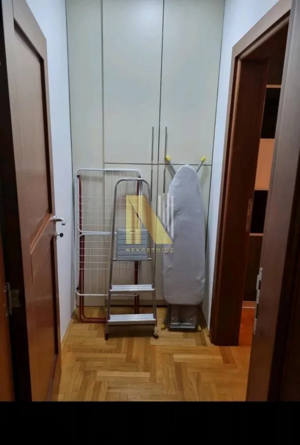 Izdavanje, jednosoban stan, 47m², Sajmište, Novi Sad