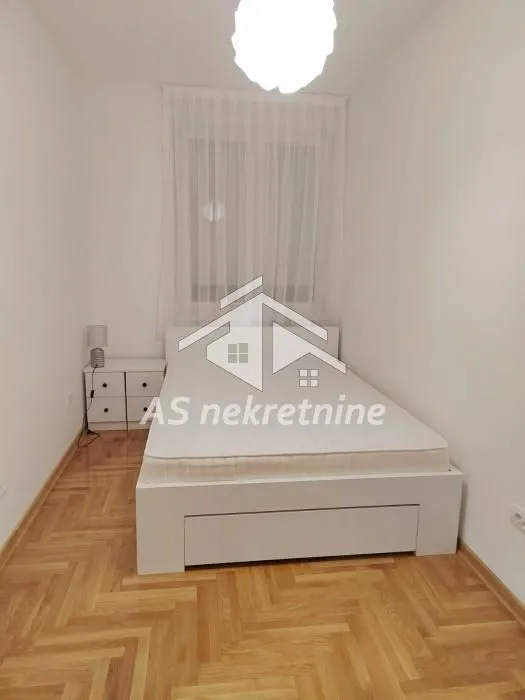 Izdavanje, četvorosoban stan, 79m², Banjica, Voždovac Sve Podlokacije