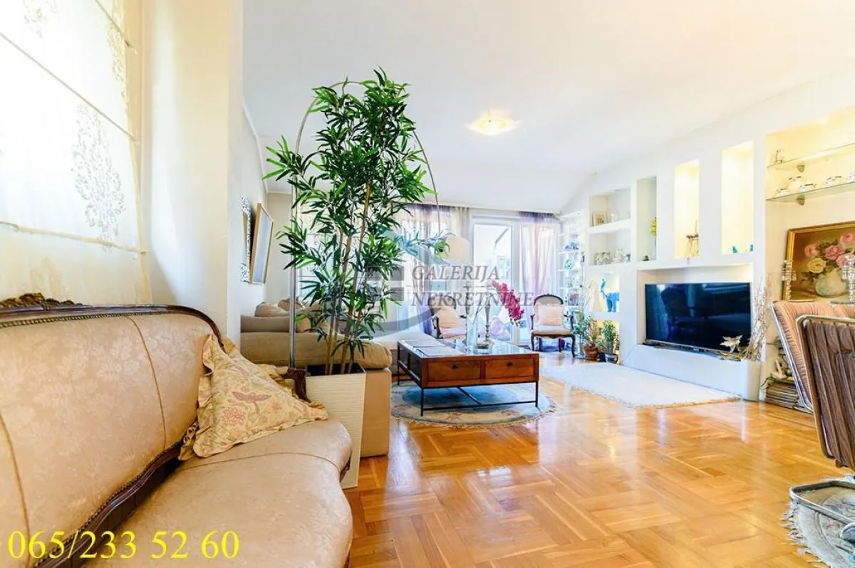 Prodaja, trosoban stan, 85m², Lekino Brdo, Voždovac Sve Podlokacije