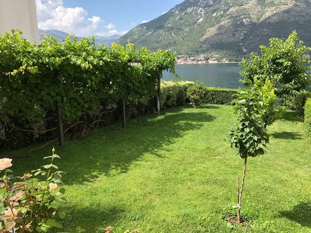 Prodaja, kuća, 280m², Stoliv, Kotor