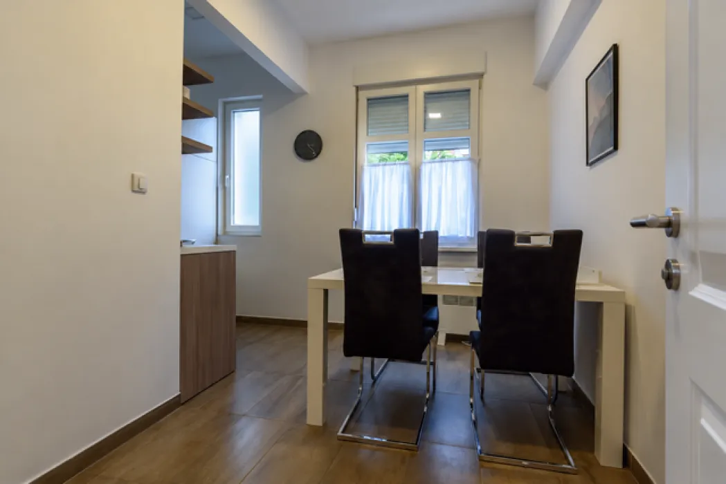 Izdavanje, dvosoban stan, 55m², Slavija, Vračar Sve Podlokacije
