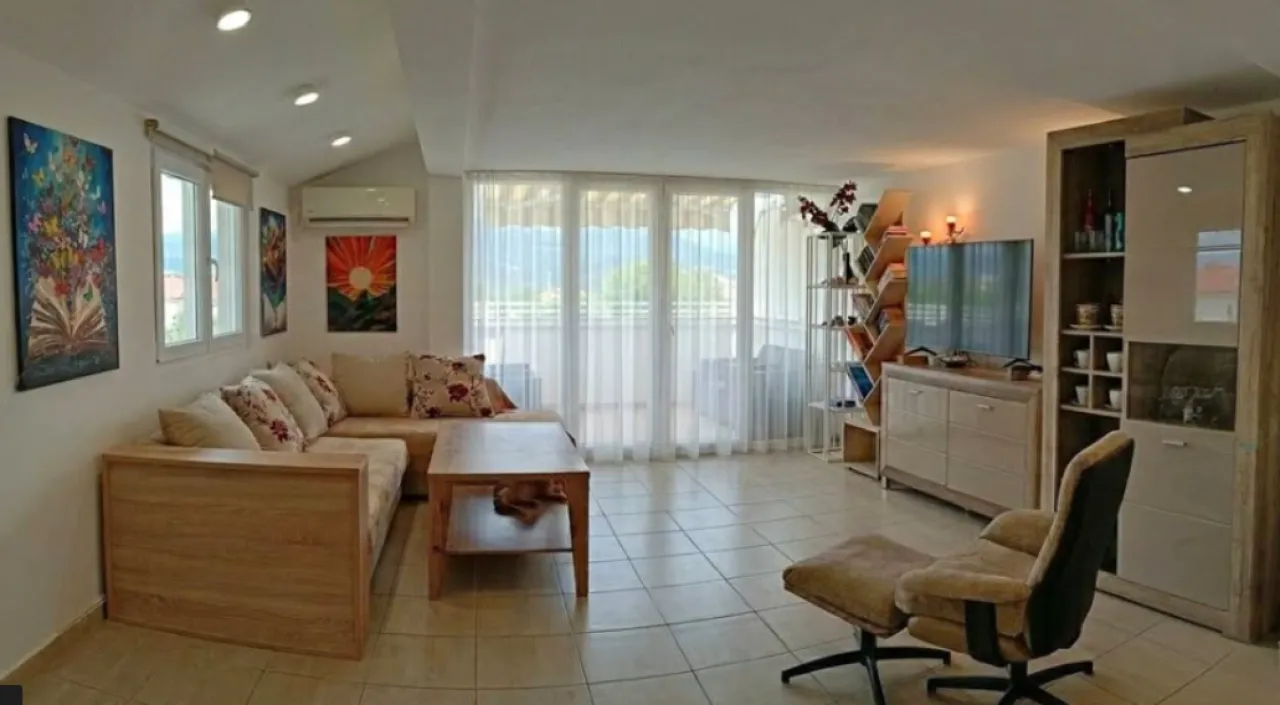 Prodaja, dvosoban stan, 59m², Igalo, Herceg Novi