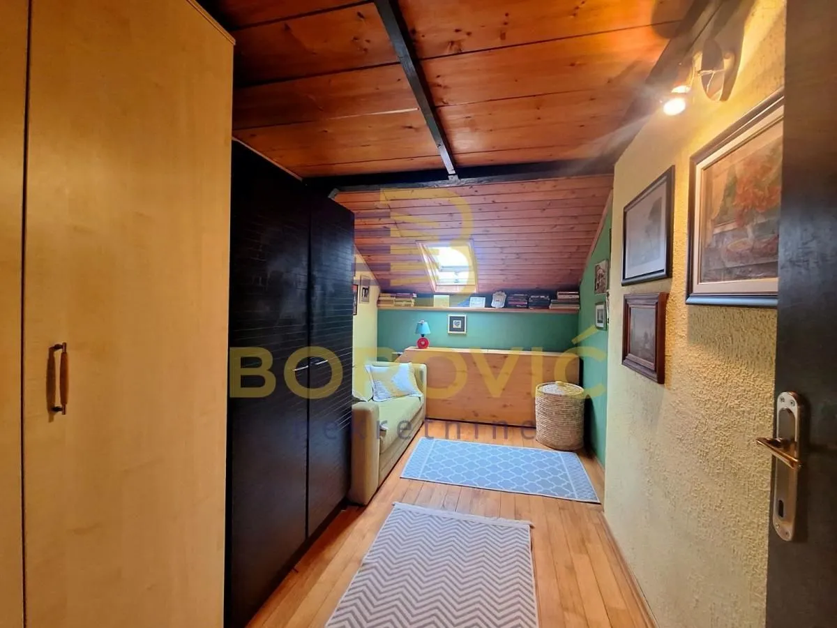 Prodaja, trosoban stan, 42m², Profesorska Kolonija, Palilula Sve Podlokacije