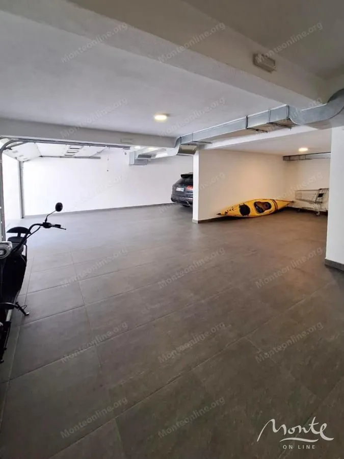 Sale, office space, 735m², Šušanj, Bar