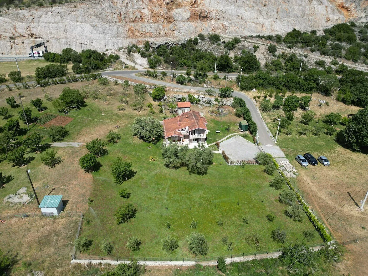 Prodaja, kuća, 180m², Zlatica, Podgorica