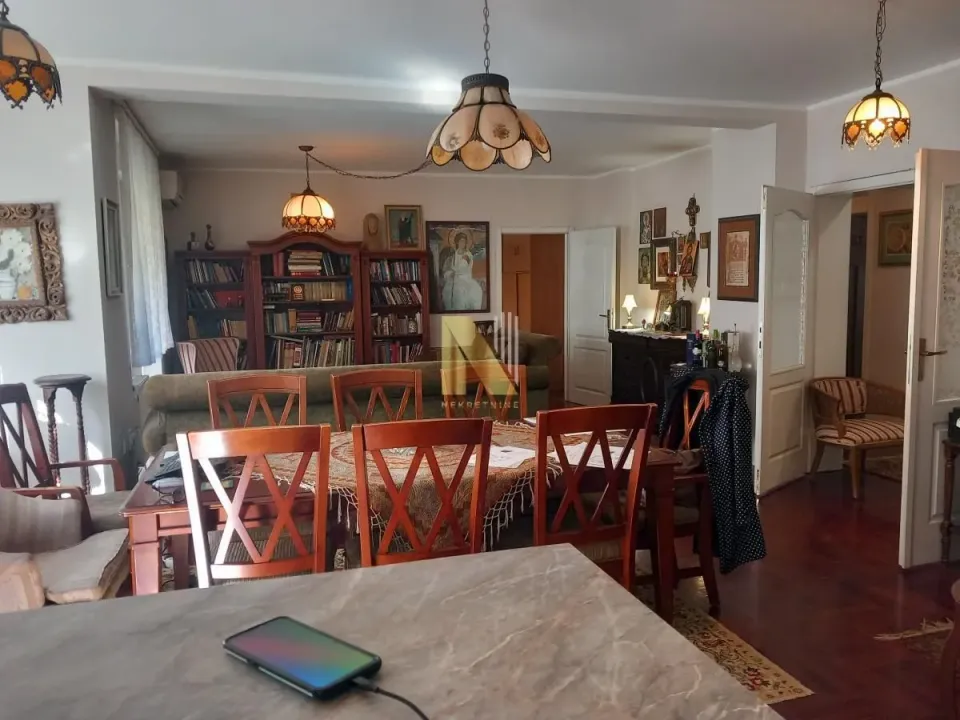 Sale, four bedroom apartment, 135m², Grbavica, Novi Sad Sve Podlokacije