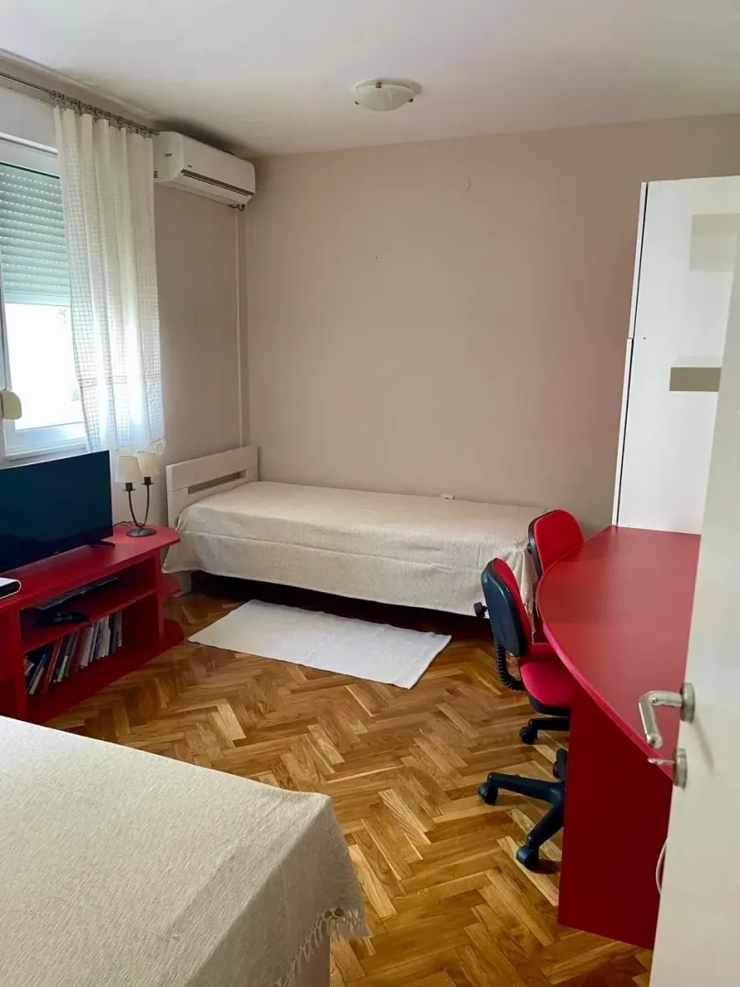 Rent, three bedroom apartment, 100m², Blok 6, Podgorica