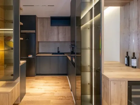 Izdavanje, trosoban stan, 163m², Preko Morače, Podgorica - image 4