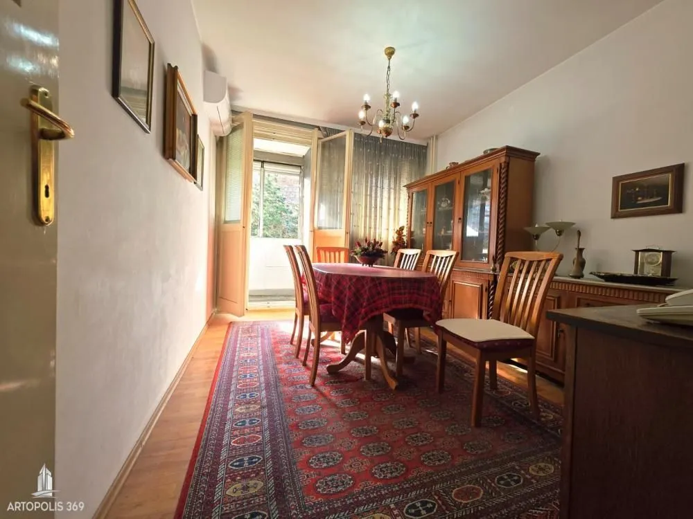 Sale, three bedroom apartment, 65m², Novi Beograd Blok 1 Fontana, Novi Beograd Sve Podlokacije