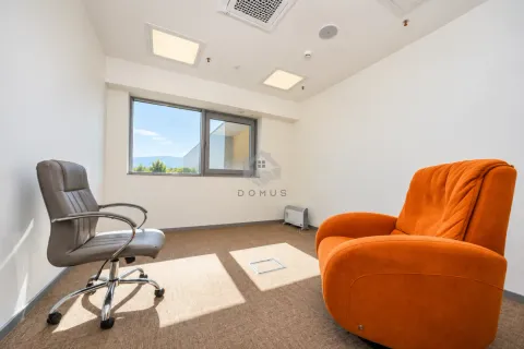 Rent, office space, 100m², Donja Gorica, Podgorica - image 15