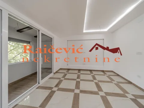 Prodaja, trosoban stan, 83m², Profesorska Kolonija, Palilula Sve Podlokacije - image 5