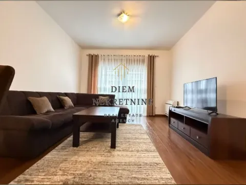 Izdavanje, dvosoban stan, 72m², Master Kvart, Podgorica - image 11