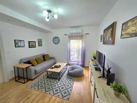 Prodaja, stan, 46m², Tivat, Crna Gora - image 1