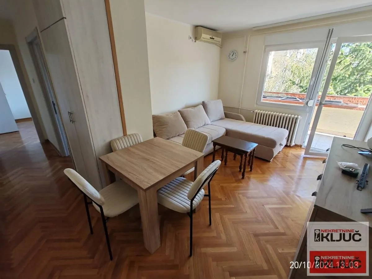 Prodaja, dvosoban stan, 55m², Centar, Novi Sad
