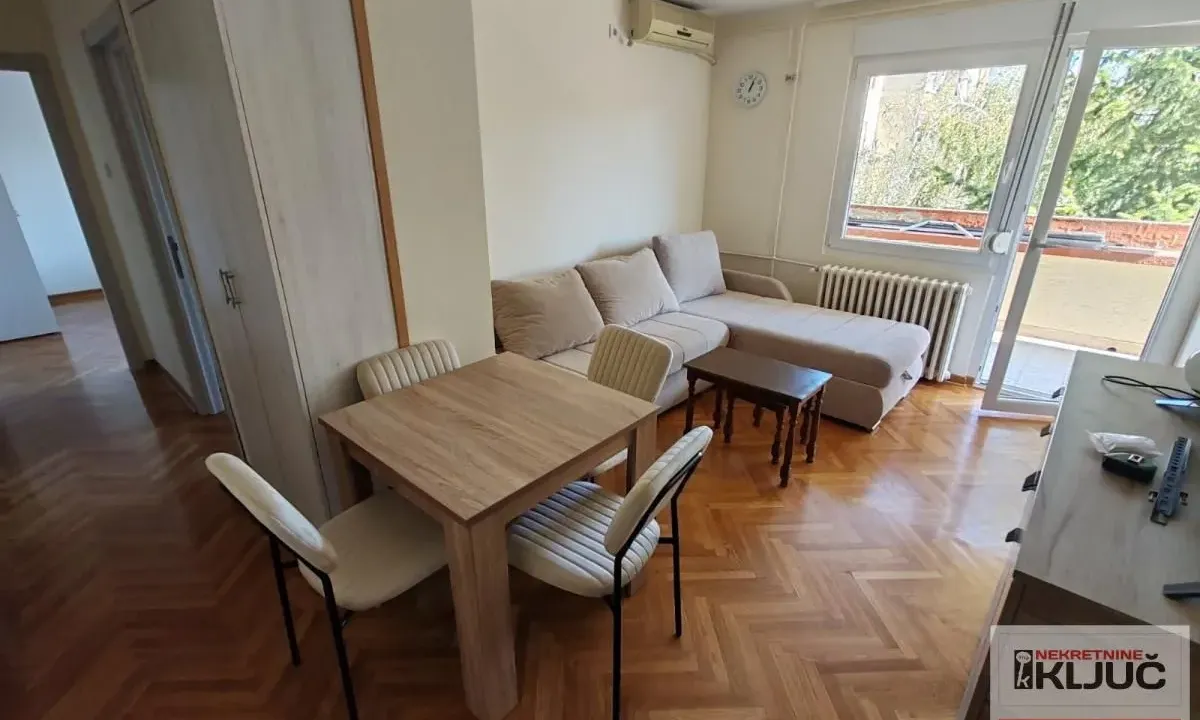 Prodaja, dvosoban stan, 55m², Centar, Novi Sad