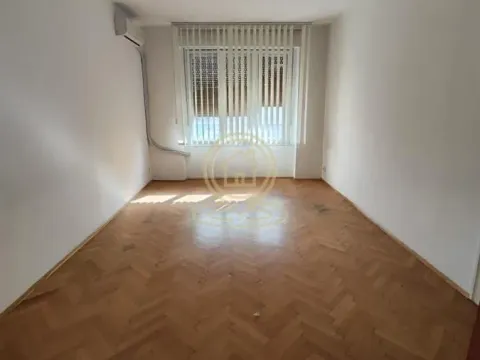 Rent, office space, 500m², Stari Grad, Beograd - image 6