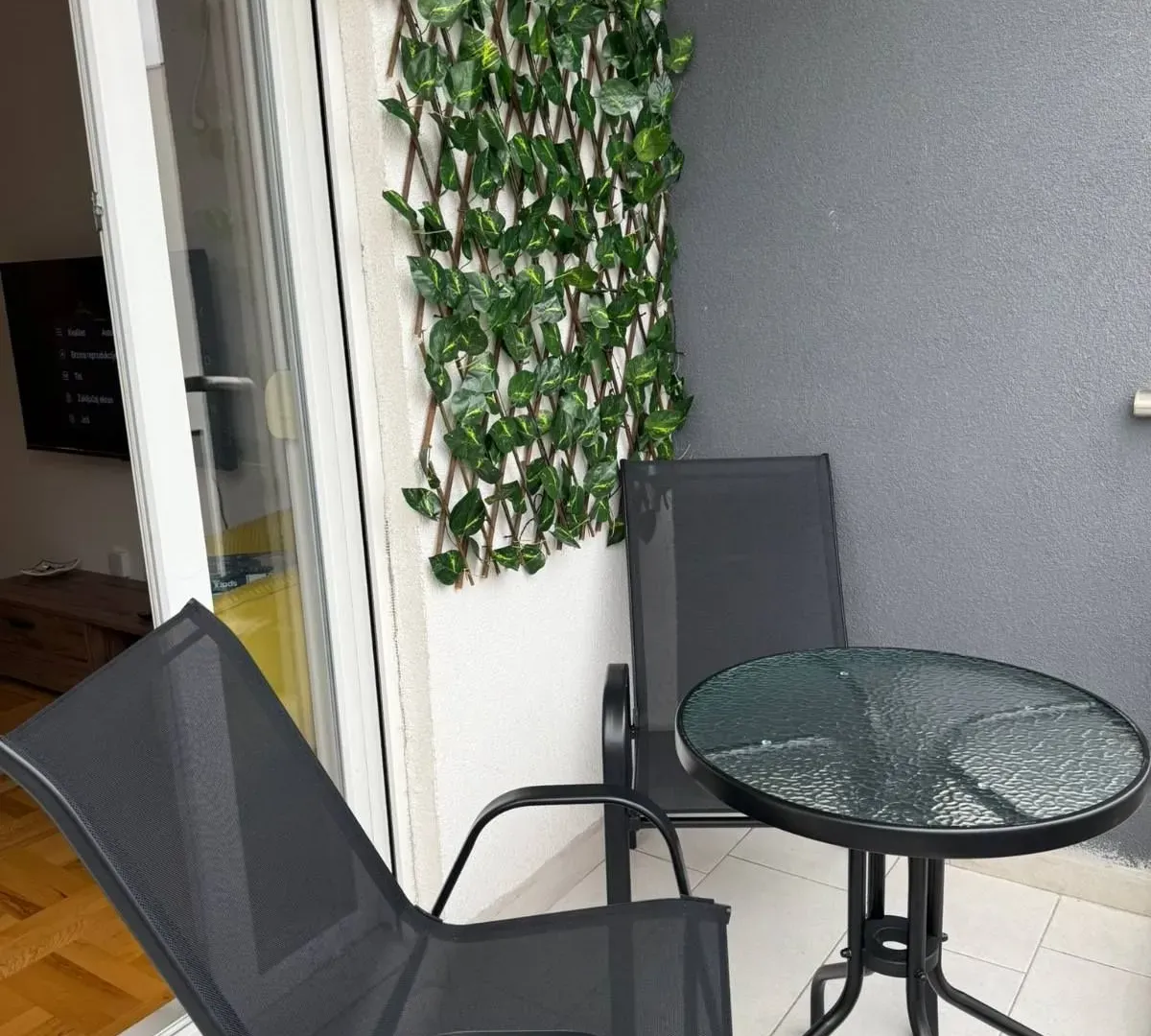 Izdavanje, jednosoban stan, 42m², Tuški Put, Podgorica