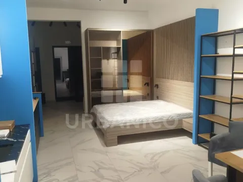 Poslovni prostor in Bijela